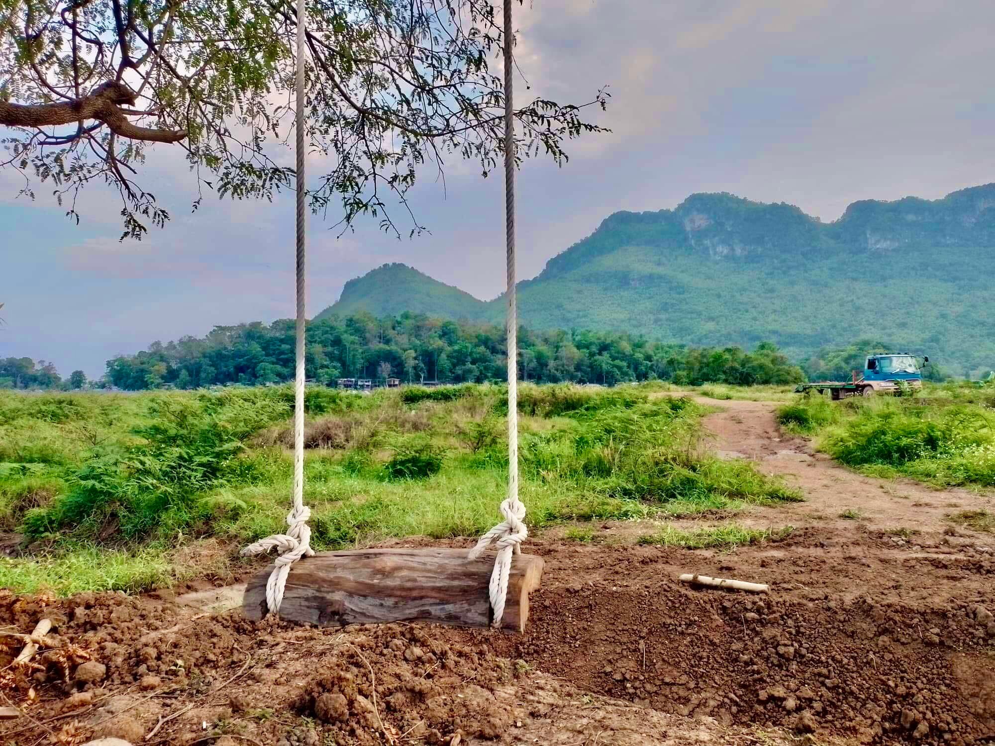 Happy Land Camping Phuphaman แฮปปี้แลนด์แคมปิ้ง ภูผาม่าน